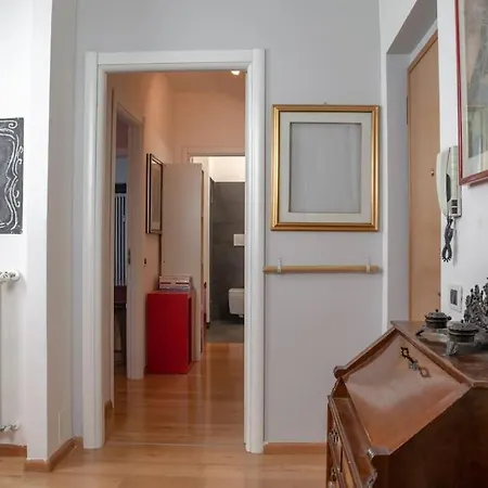 Apartment Tridenthome 5 Min From Station & Free Wifi