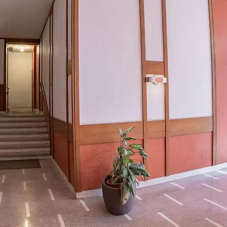 Tridenthome 5 Min From Station & Free Wifi Trento